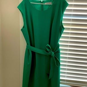 Jasper belt dress. 22w Kelly green brand new without tags